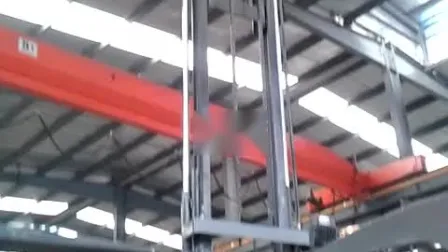 Carrello elevatore articolato a batteria di piccole dimensioni (CPD50) per lavorare in corridoi stretti