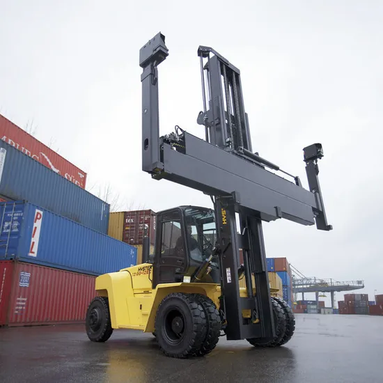 Movimentazione di container vuoti alti Hyster H6xd